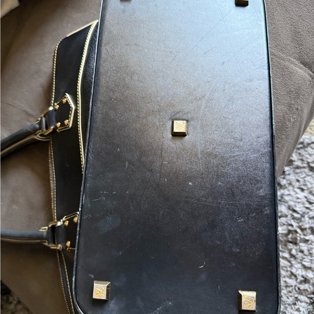 Louis Vuitton Suhali Lockit GM; great condition, clean interior - Picture 7 of 7